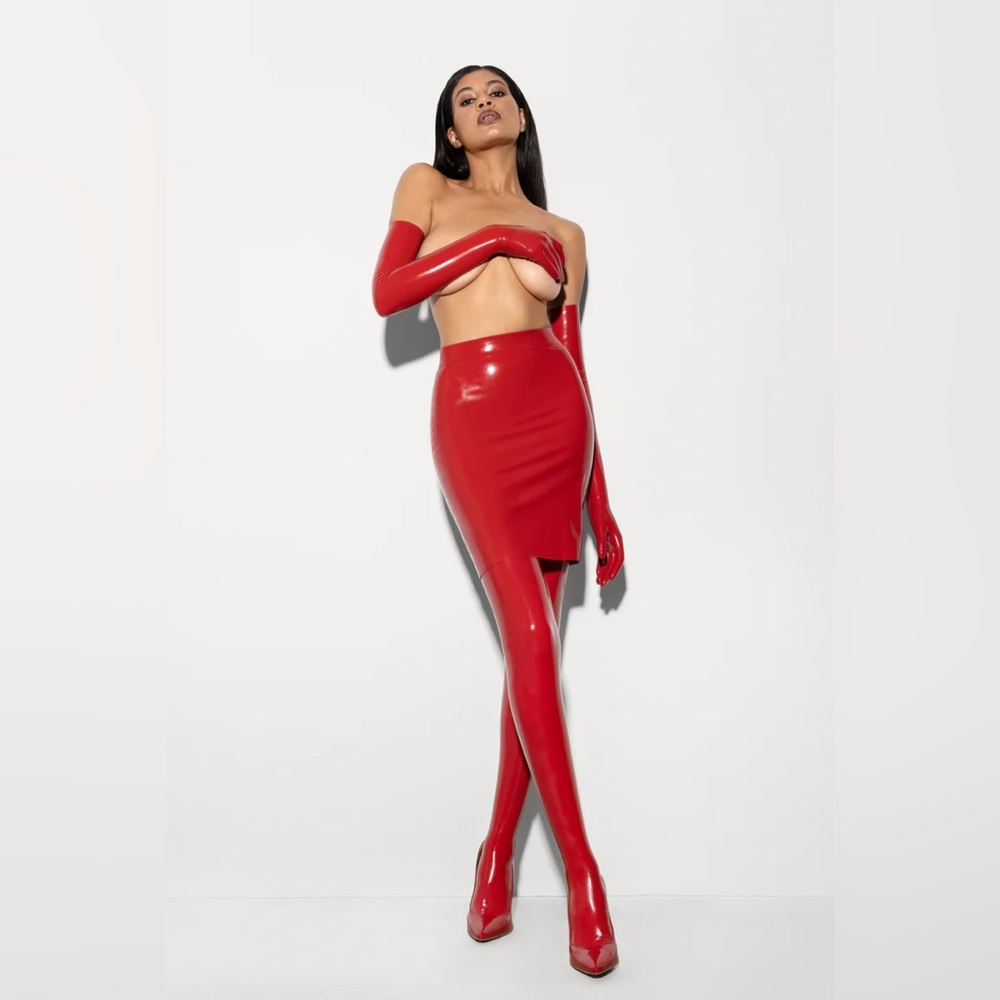 Mariemur latex skirt in black size M
